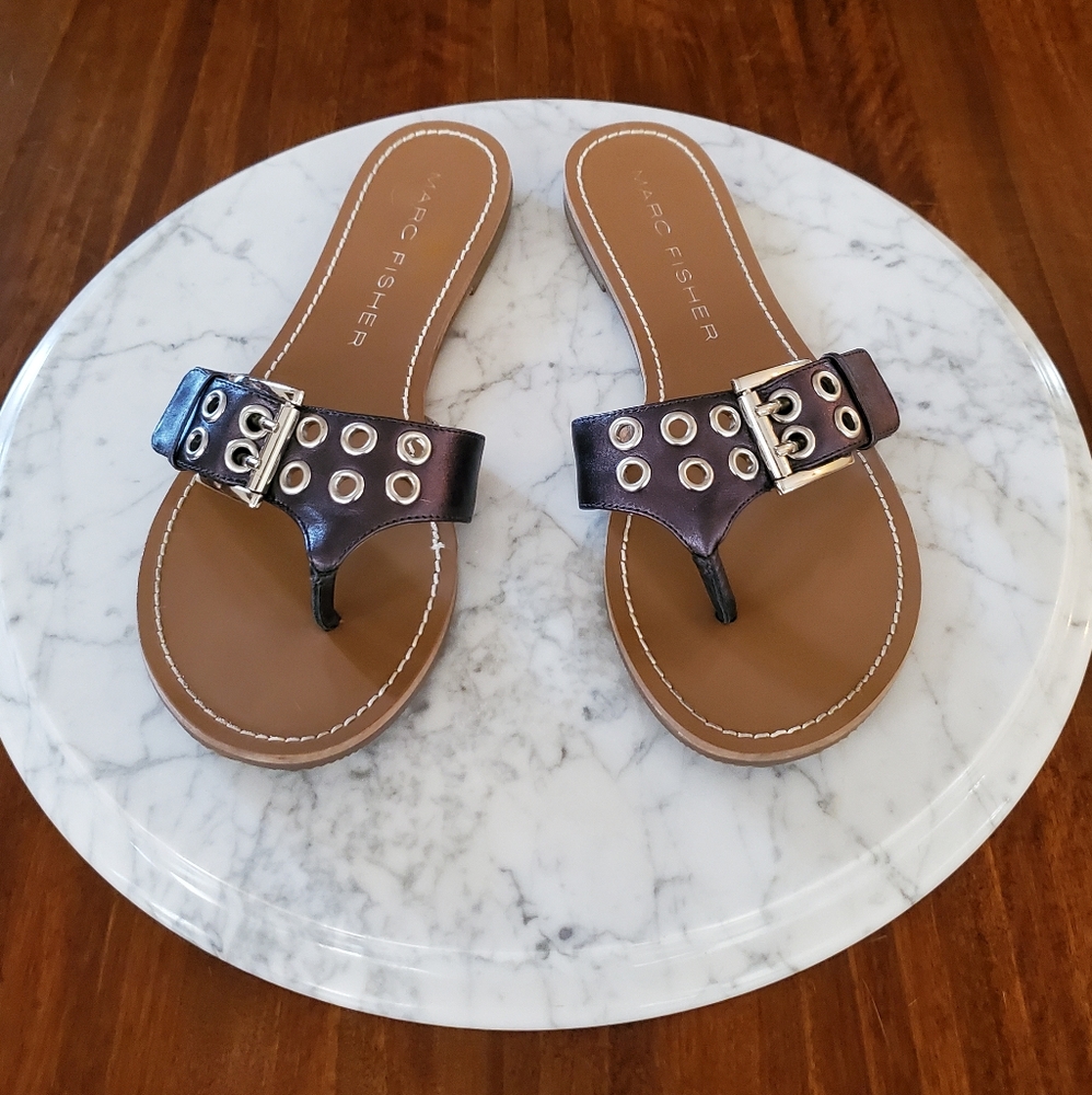 Marc Fisher MF Abbey Leather Buckle Sandals Sz 8M
